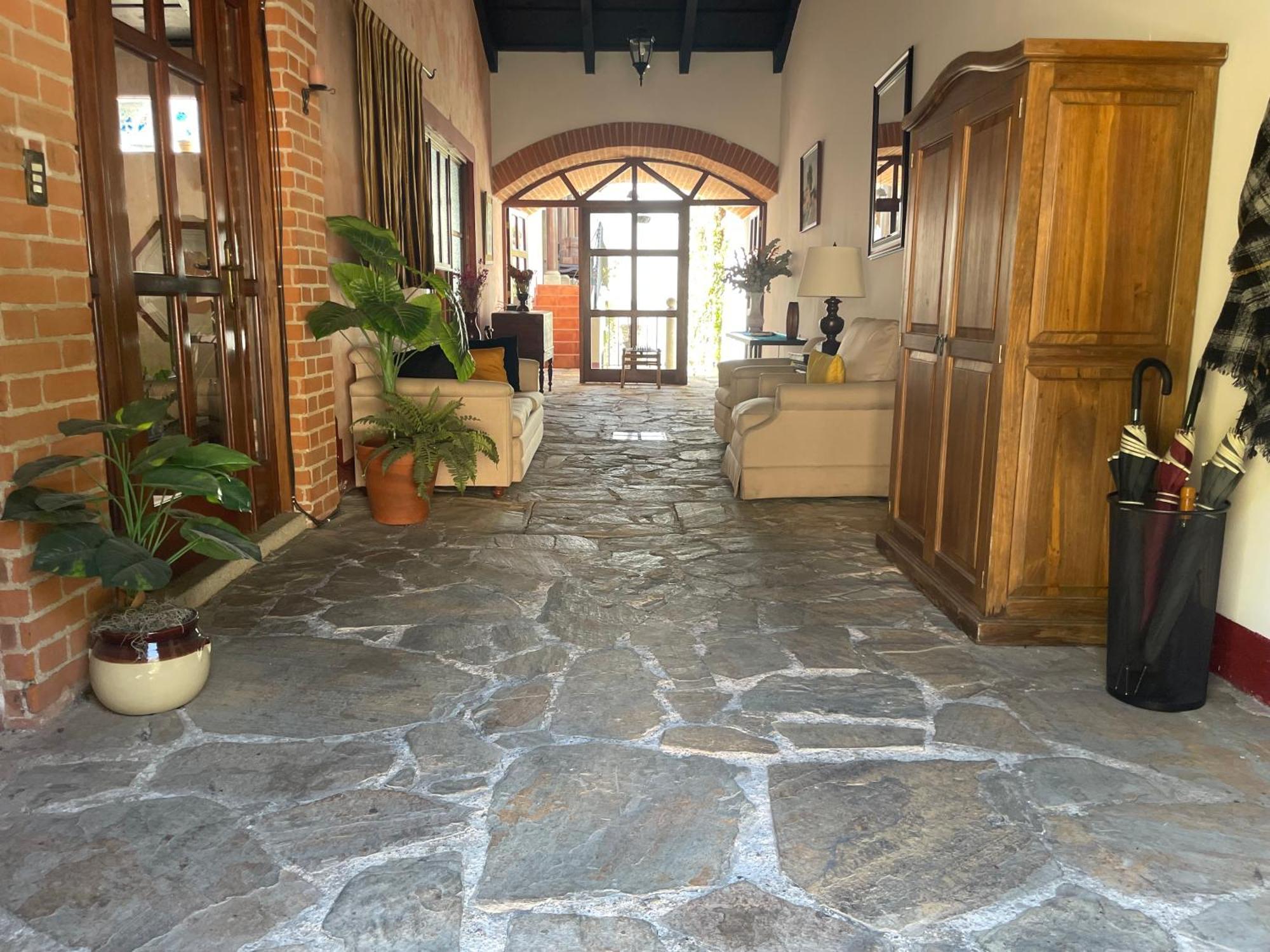 Autumn In Antigua Boutique Bnb Bagian luar foto